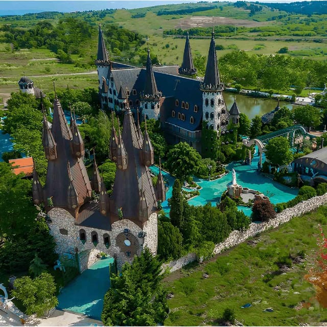 Ravadinovo: Castle In Love with the Wind